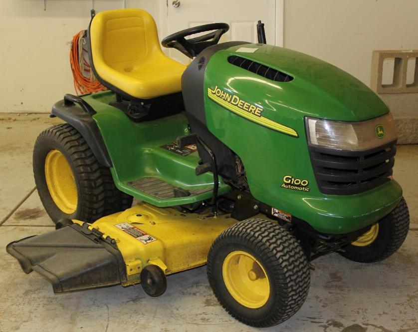 John Deere G100 Automatic Riding Lawn Mower