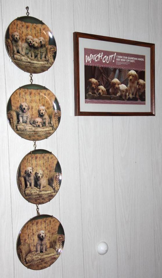 4 Dog-Themed Collector Plates on Chain Hanger and 1 Framed Picture