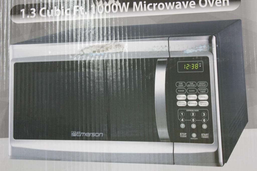 Emerson Professional 1.3 Cubic Ft. Microwave Oven