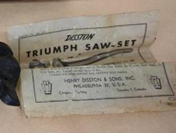 Diston Triumph Saw Set with Box