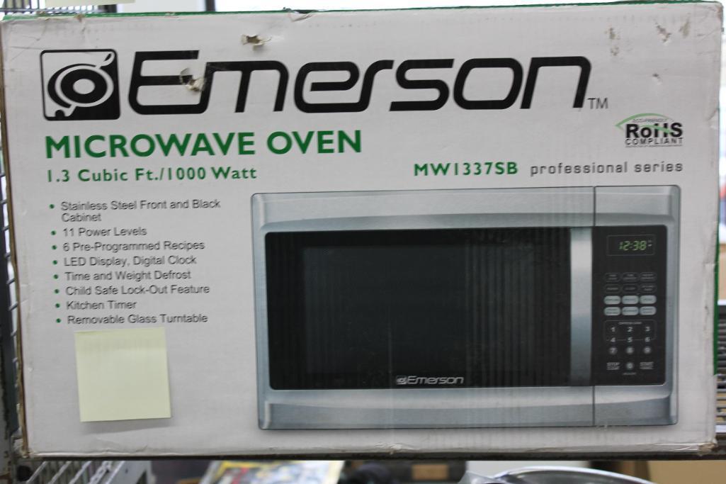 Emerson Professional Series 1.3 Cubic Ft. Microwave New in Box