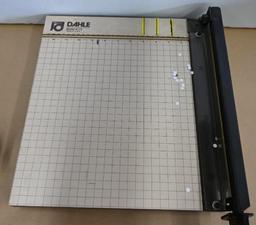 Dahle model #112 Paper Cutter