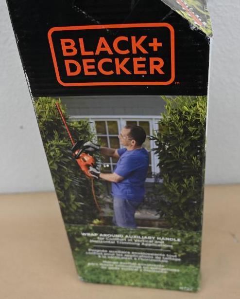 Black & Decker 22" Corded Hedge Trimmer