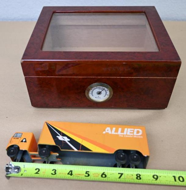 Ralston #16 Allied Truck with 10x9x5" Humidor