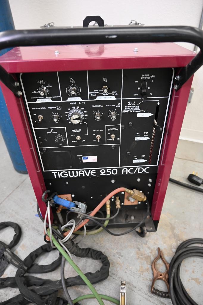 Hobart Tigwave 250 AC/DC Welder!