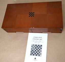 Michael Graves Design Fold Out Chess / Checkers Set