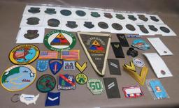 US Military Patches, Pins and Buttons