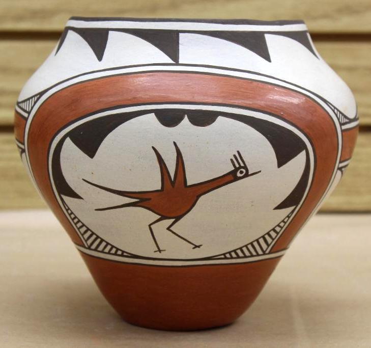 Beautiful Indigenous-Made Terra Cotta Pot with Road Runner Design