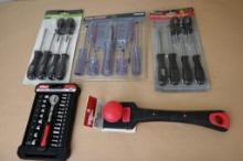 Screwdrivers 1/4" Drive 24 piece SAE Ratchet Set