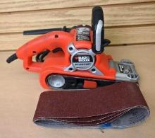 Black & Decker Dragster model DS321 3"x21" Belt Sander