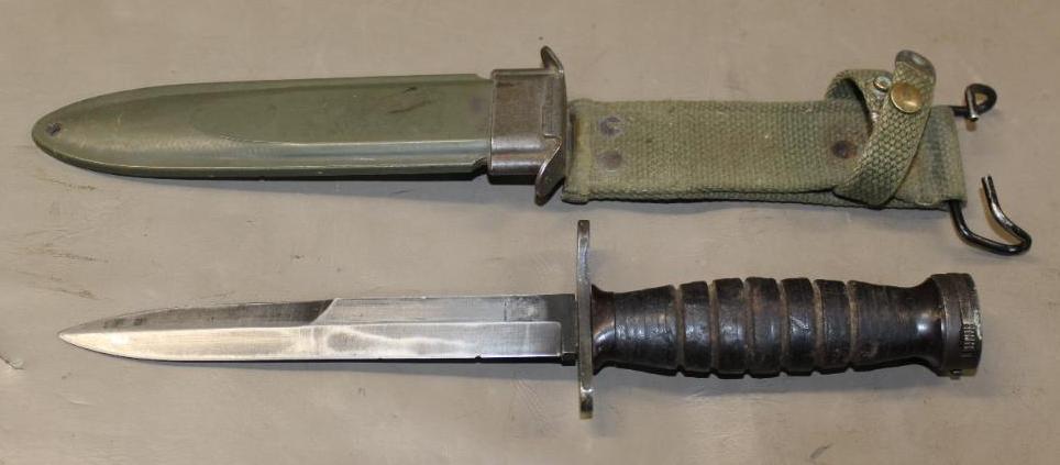 Camillus M4 WWII Bayonet in Scabbard