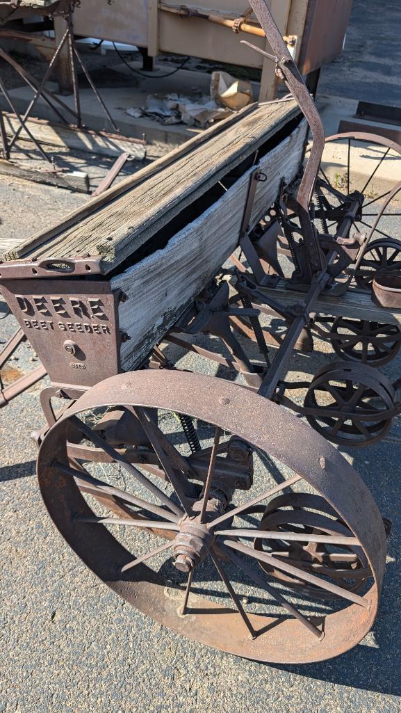 John Deere Beet Seeder