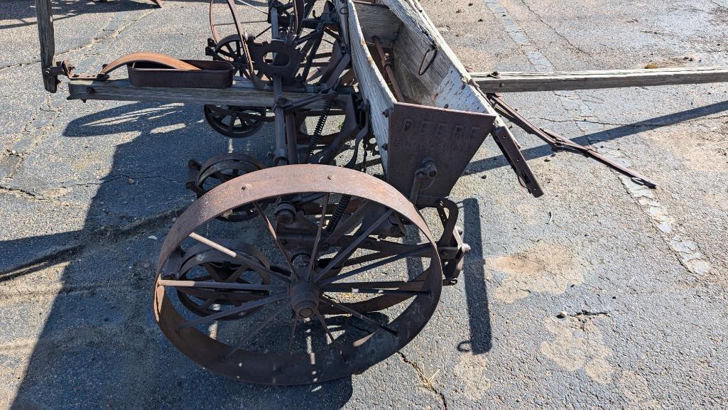 John Deere Beet Seeder
