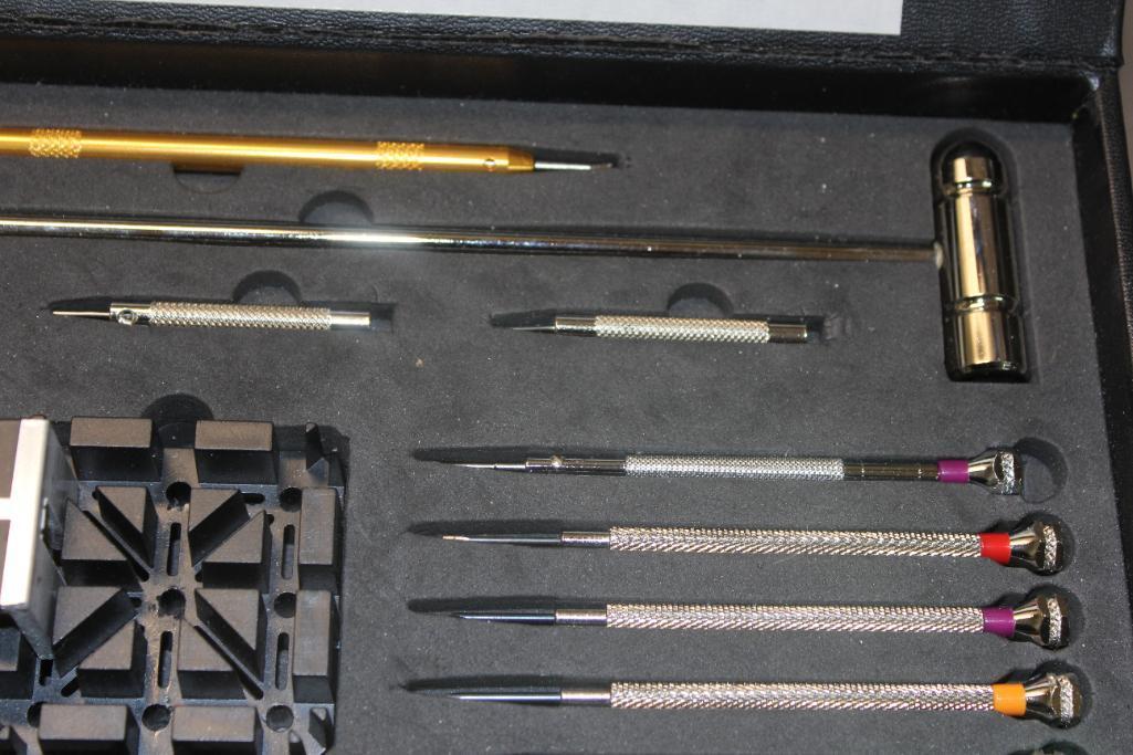 Kurzbeschreibung Watch Worker's Tool Set in Case