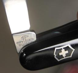 Victorinox 4-Tool Folding Knife with Tin
