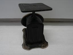 Columbian Family Scale