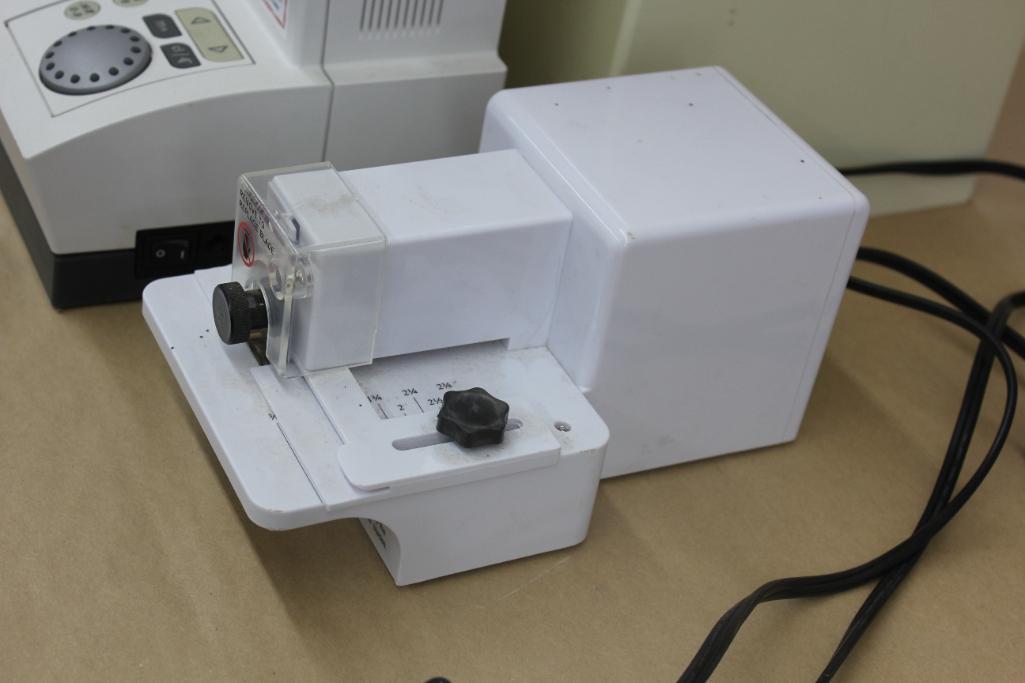 Pfaff Electronic Sewing Machine and Cutter