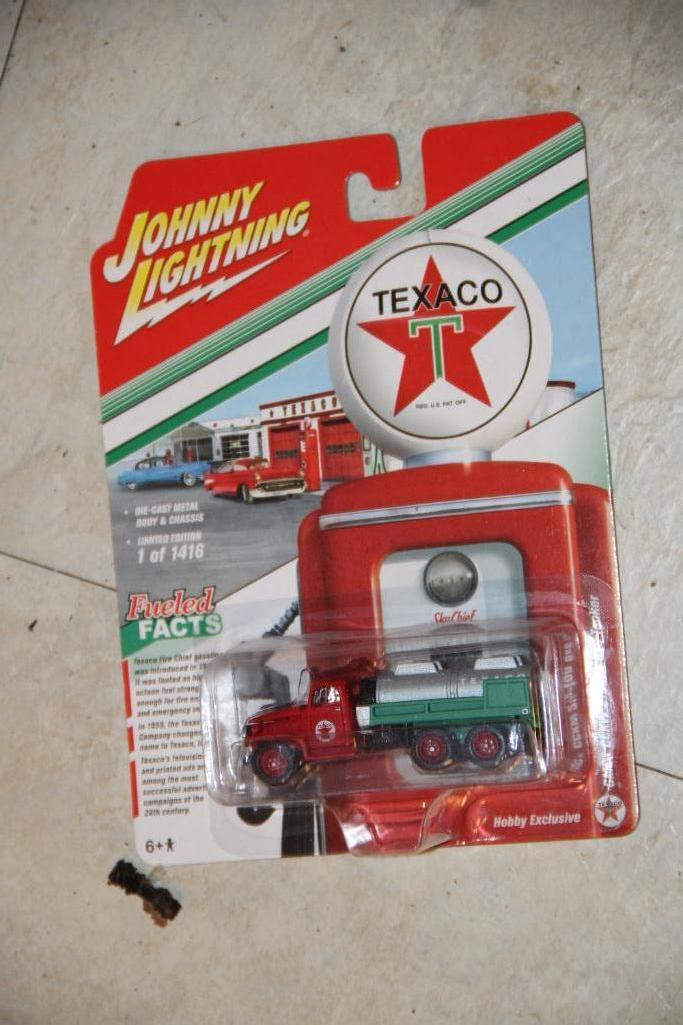 21 Green Light Die-Cast Cars New in Packaging