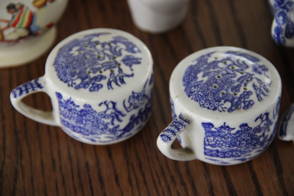 Mixed Collectible Ceramics
