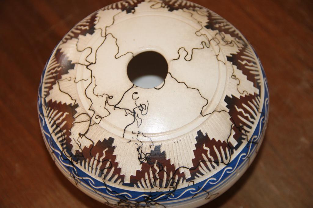 Gorgeous Navajo Horsehair Pottery Vase, Signed on Bottom