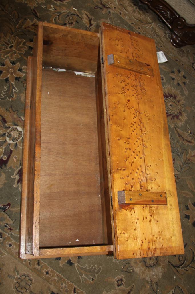Beautiful Traditional Style, Hinged Lid Wood Trunk