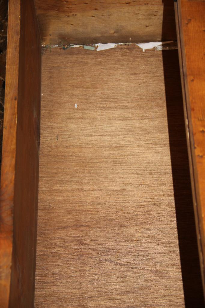 Beautiful Traditional Style, Hinged Lid Wood Trunk