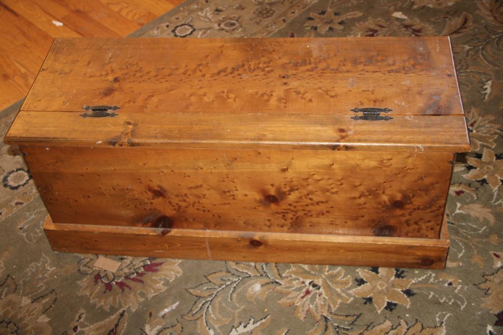 Beautiful Traditional Style, Hinged Lid Wood Trunk