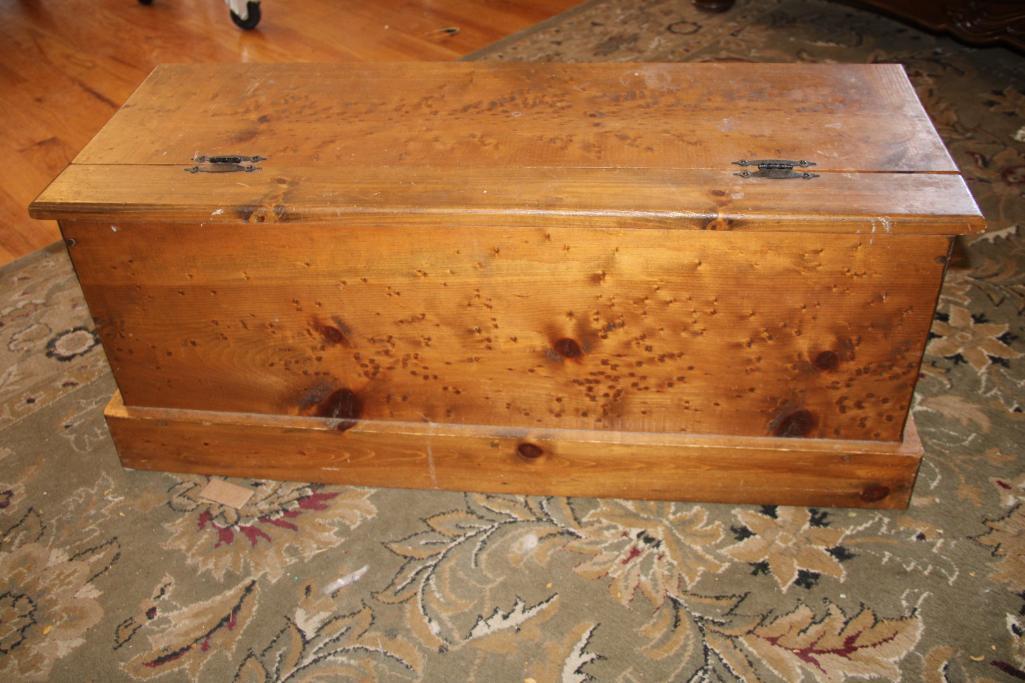 Beautiful Traditional Style, Hinged Lid Wood Trunk