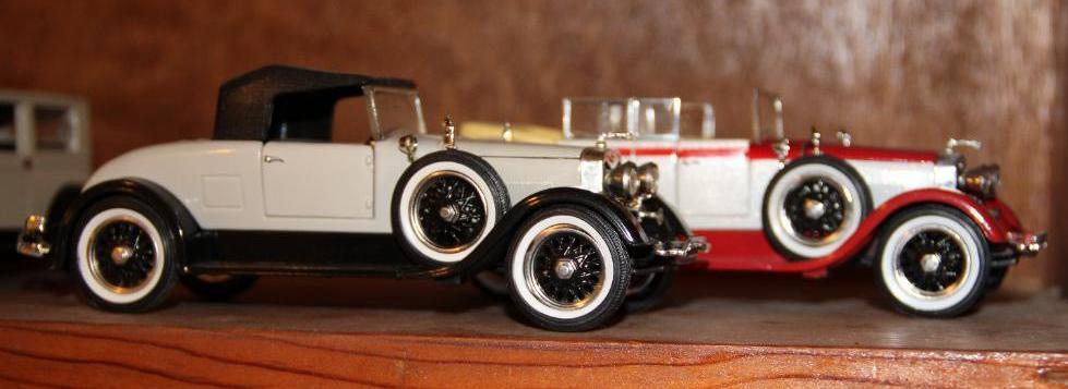 18 Mixed Collectible Die-Cast Automobiles Including 1958 Cadillac Presidential Limo