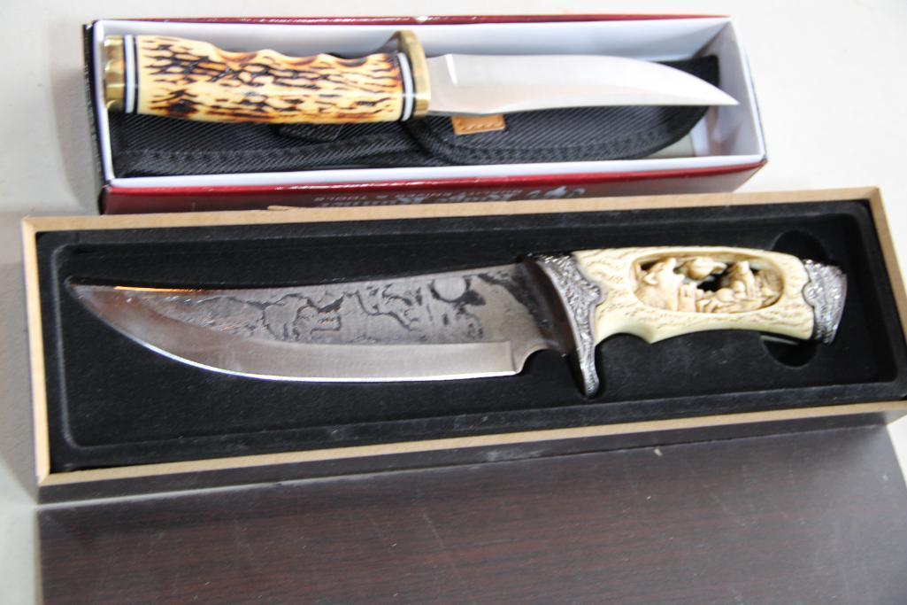 Pair of Hunting Knives with Bone-Style Handles