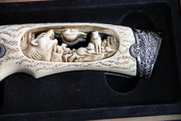 Pair of Hunting Knives with Bone-Style Handles