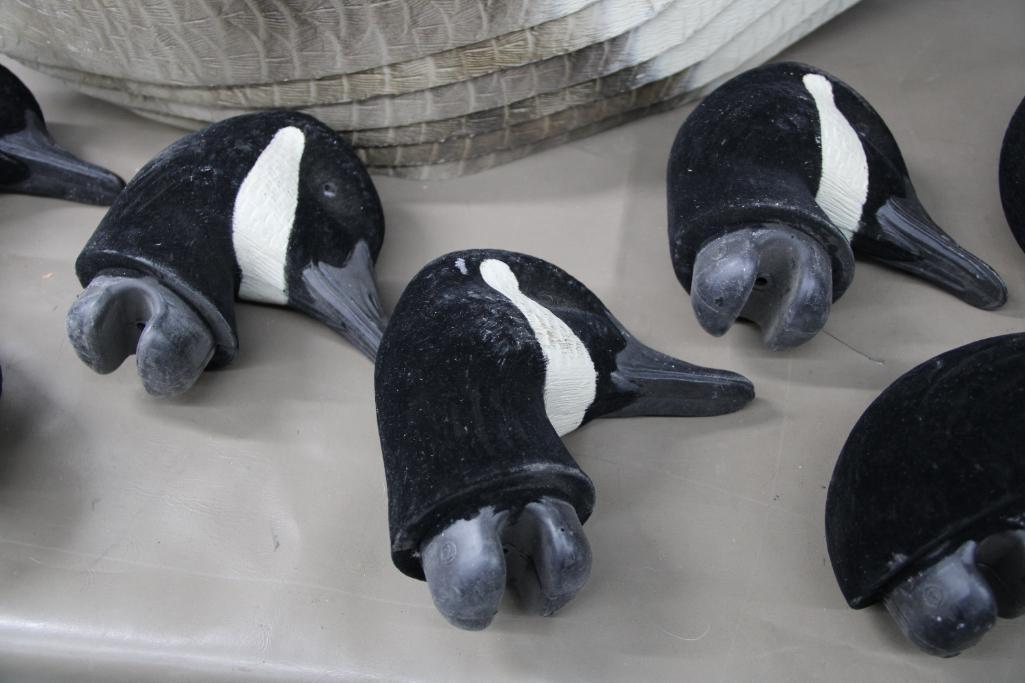 12 Canadian Goose Decoys and Mesh Sack