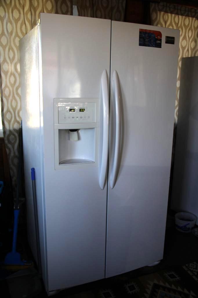 Frigidaire Gallery Side by Side Refrigerator/Freezer