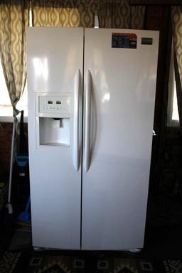 Frigidaire Gallery Side by Side Refrigerator/Freezer