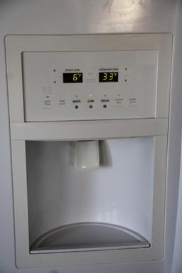 Frigidaire Gallery Side by Side Refrigerator/Freezer