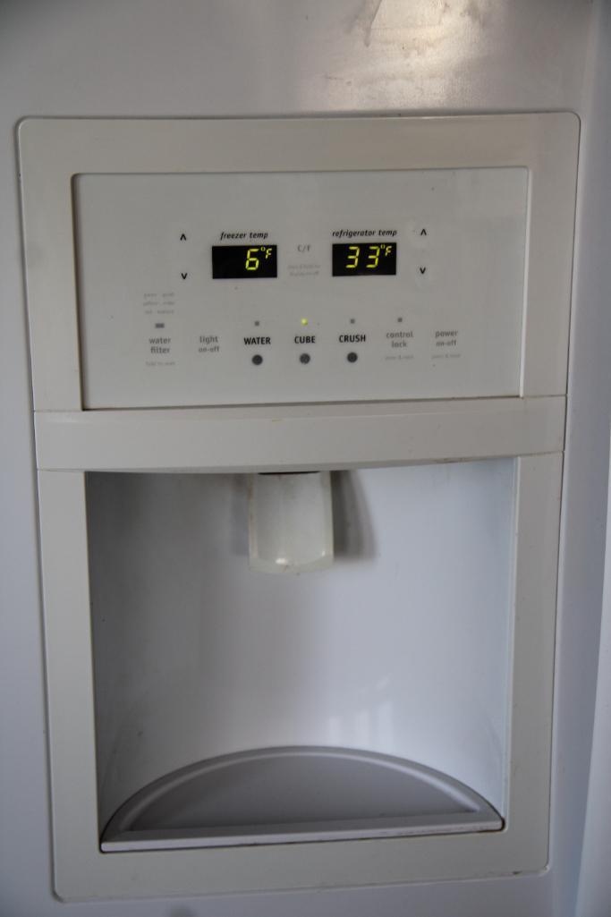 Frigidaire Gallery Side by Side Refrigerator/Freezer