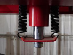 Strongway Hydraulic Press
