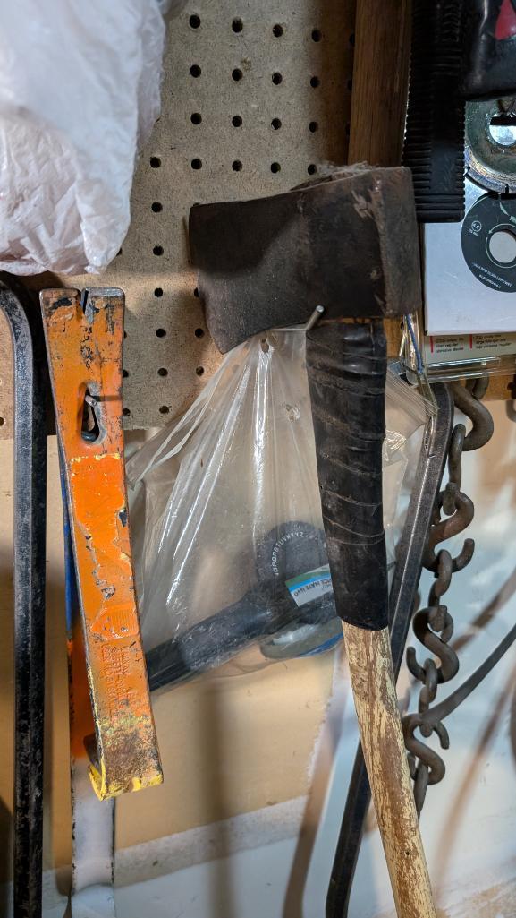 Contents of Bay 1 South Pegboard
