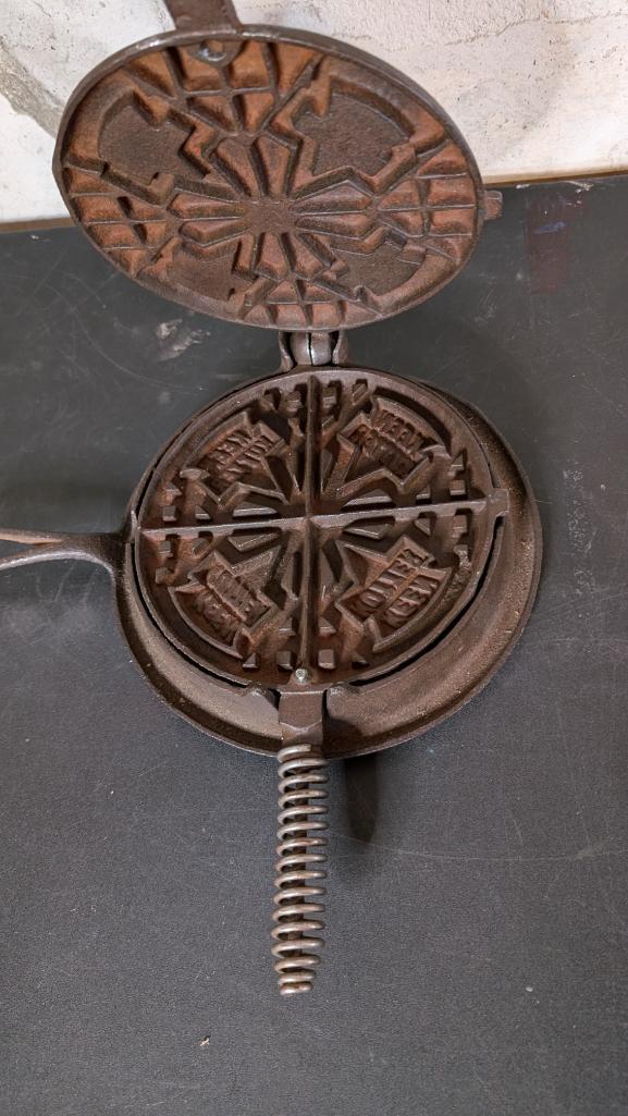 EC Simmons Keen Kutter Waffle Iron and Mini