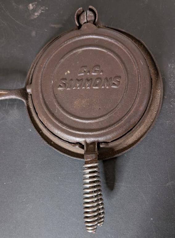 EC Simmons Keen Kutter Waffle Iron and Mini