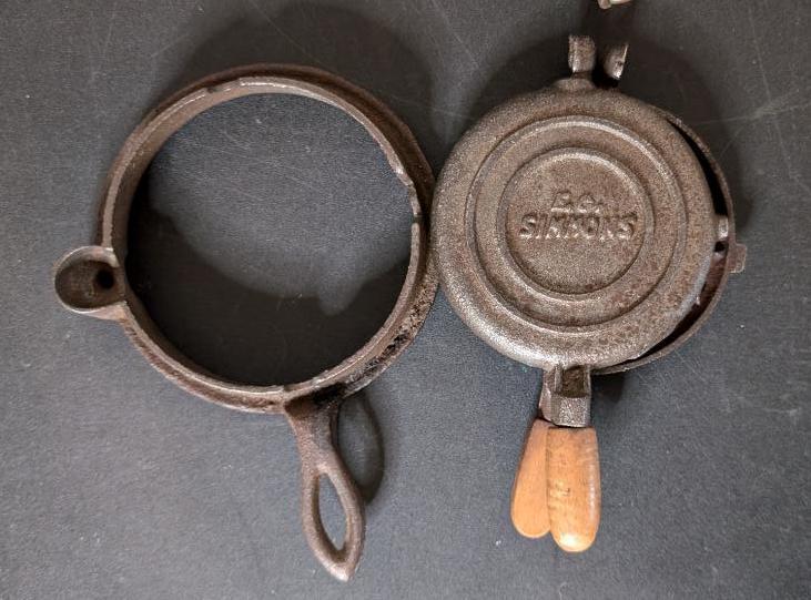 EC Simmons Keen Kutter Waffle Iron and Mini