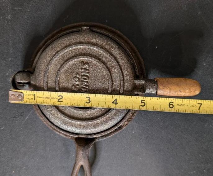 EC Simmons Keen Kutter Waffle Iron and Mini