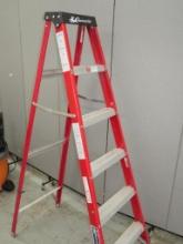 Louisville 6' Fiberglass Ladder