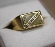 Beautiful 14K Gold Men's Ring with 6 Small Diamonds Inset