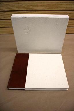 The World of Owen Gromme Deluxe Signed Edition No. 1066/2500