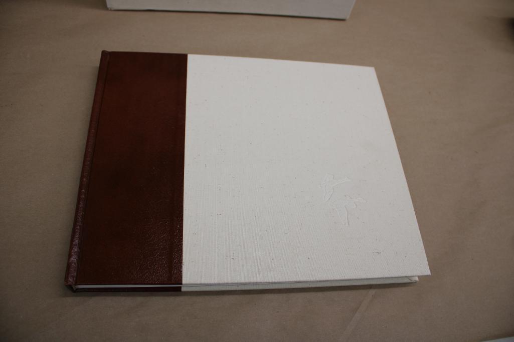 The World of Owen Gromme Deluxe Signed Edition No. 1066/2500