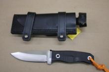 Excellent Bear Grylls Bayley Hunting Knife in Leather Sheath