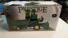 Ertl Prestige John Deere 45 Combine