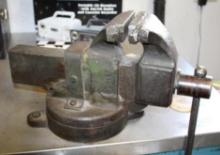Excellent Heavy Duty 4.5" Swivel Bench Vise