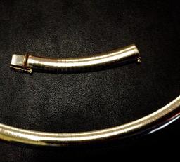 solid 14k gold 18" + 2" 'omega' necklace. 57 grams,